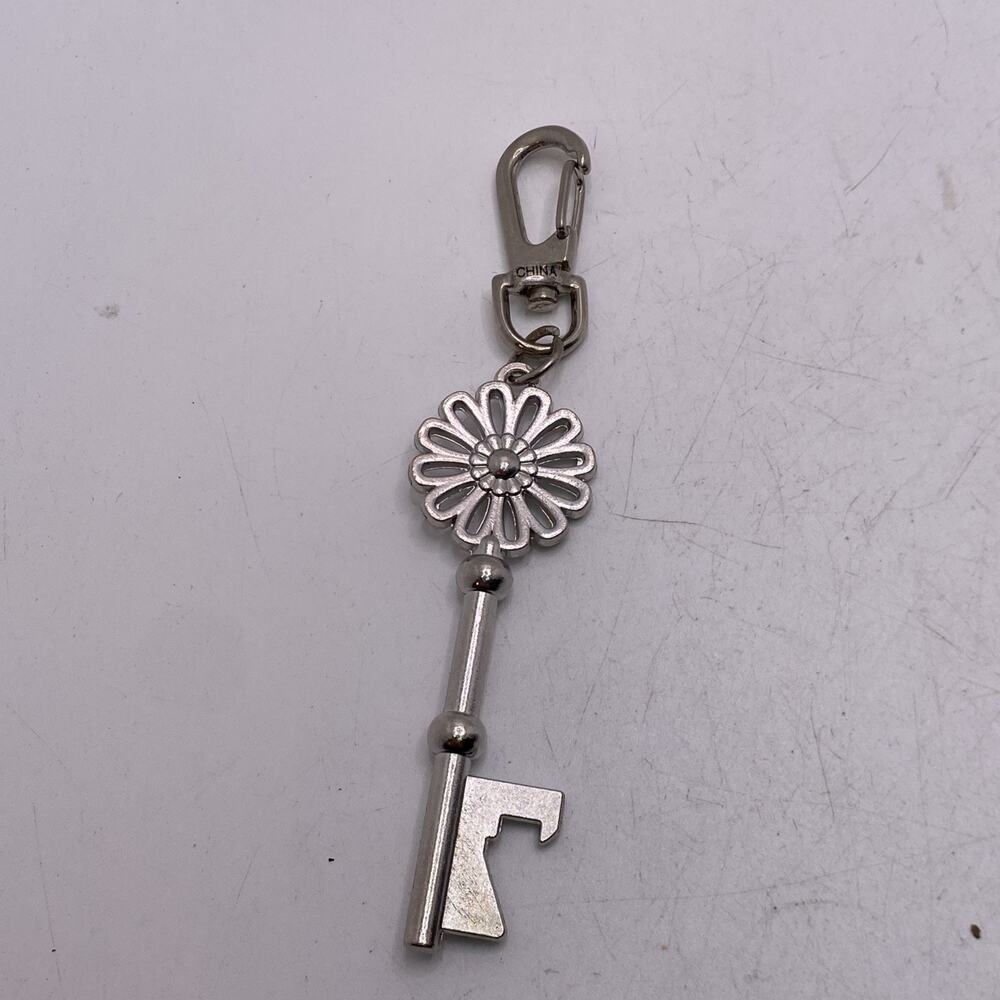 Womens Silver Key Flower Keychain
